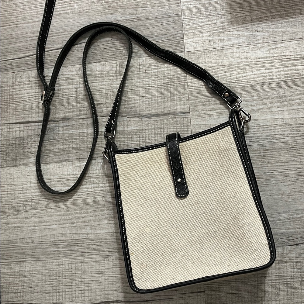 Modus Rio Brianna Crossbody Bag - Picture 3 of 14
